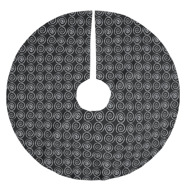 Double Spiral Celtic Pattern Brushed Polyester Tree Skirt (Front)