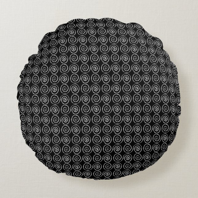 Double Spiral Celtic Pattern Round Cushion (Front)