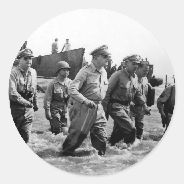 Douglas MacArthur lands at Leyte Philippine Island Classic Round Sticker (Front)