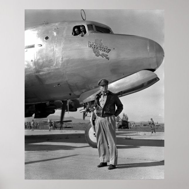 Douglas MacArthur Poster (Front)