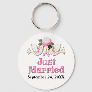 Dove & Rose - Just Married T-shirt Key Ring