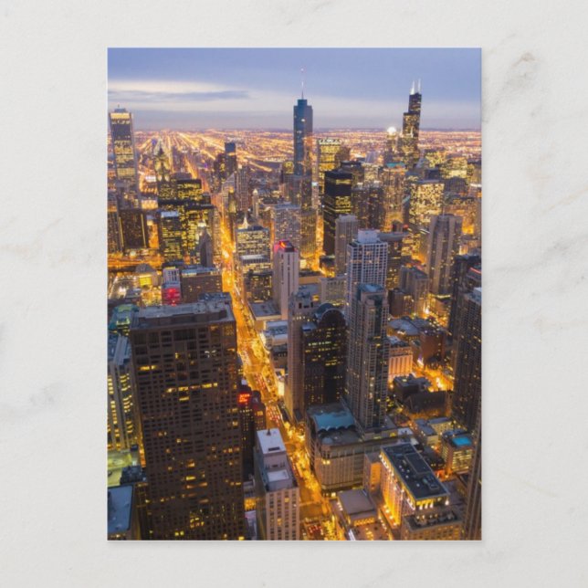 Downtown Chicago skyline at dusk Postcard (Front)