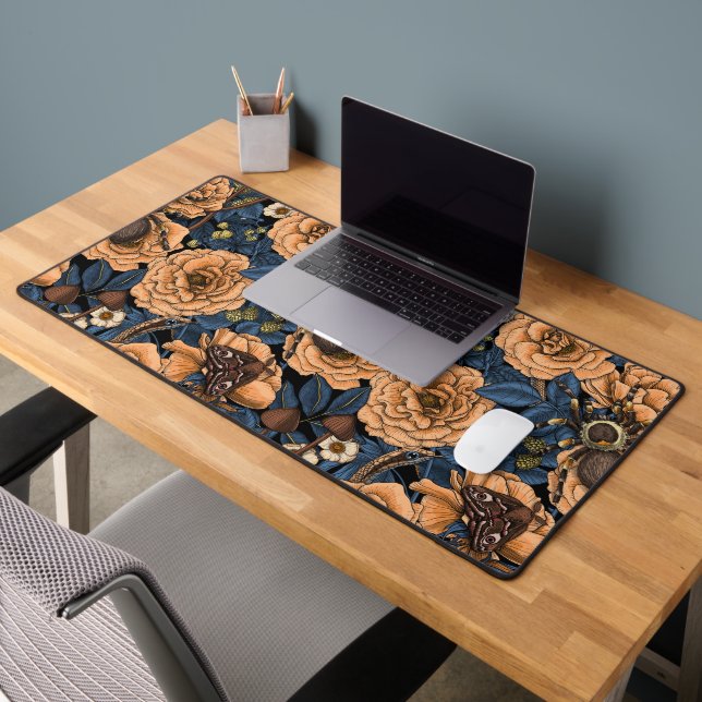 Dream garden 2 desk mat (Office 2)