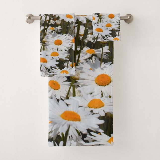 Dreamy Summer Field of Oxeye Daisies Bath Towel Set (Insitu)
