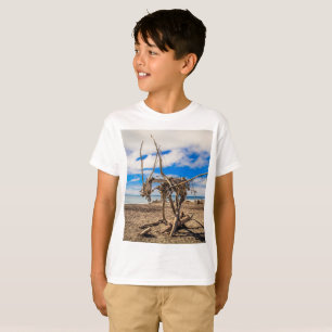 Driftwood artwork on Hokitika Beach, New Zealand T-Shirt
