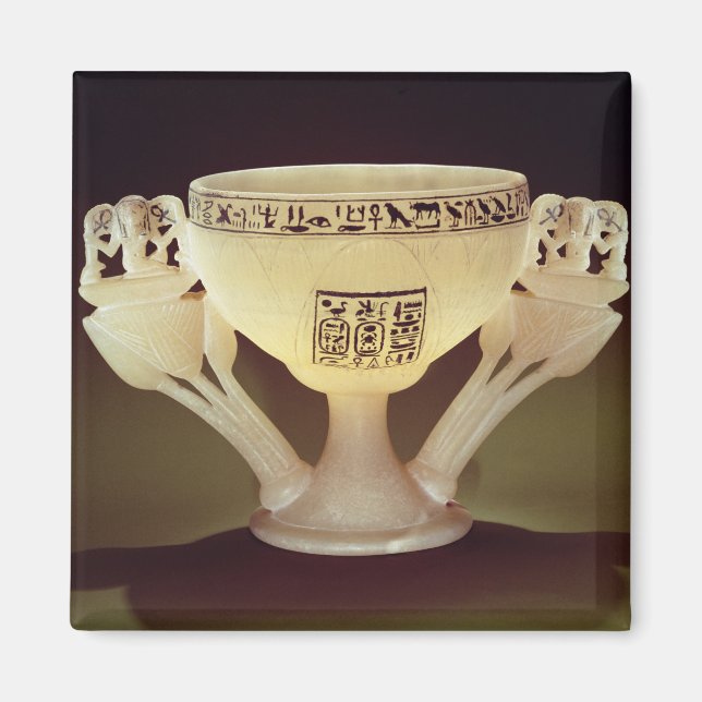 Drinking cup in the form of a half-opened magnet (Front)