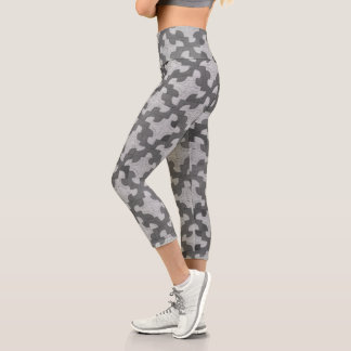 Drunkard’s Path quilt design Capri Leggings