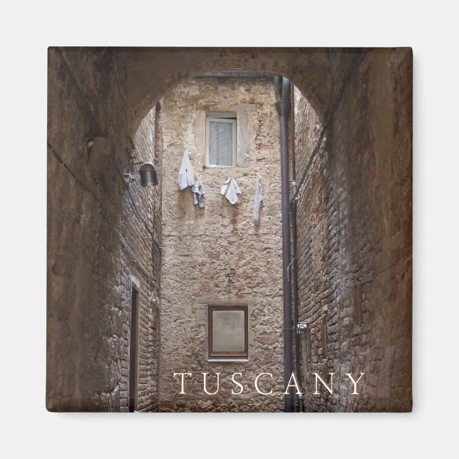 Drying laundry in Tuscany text magnet (Front)