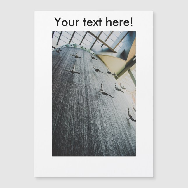 Dubai Mall water statues (Front)