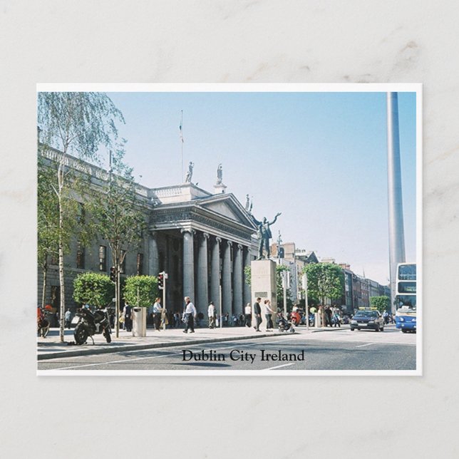 Dublin City centre, GPO & Millennium Spire Postcard (Front)