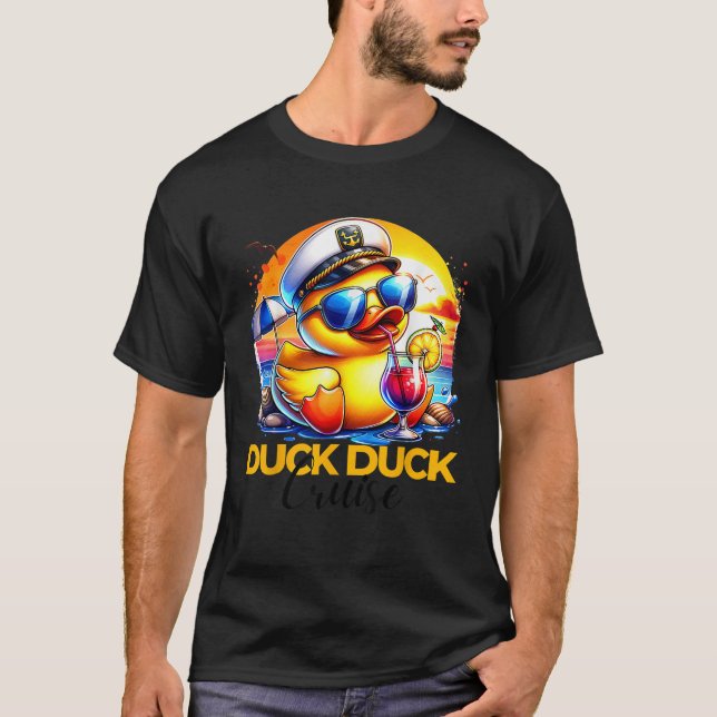 Duck Duck Cruise Funny Family Cruising Matching Gr T-Shirt (Front)