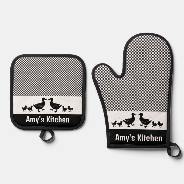 Ducks & Gingham Design Oven Mitt & Pot Holder Set (Front)
