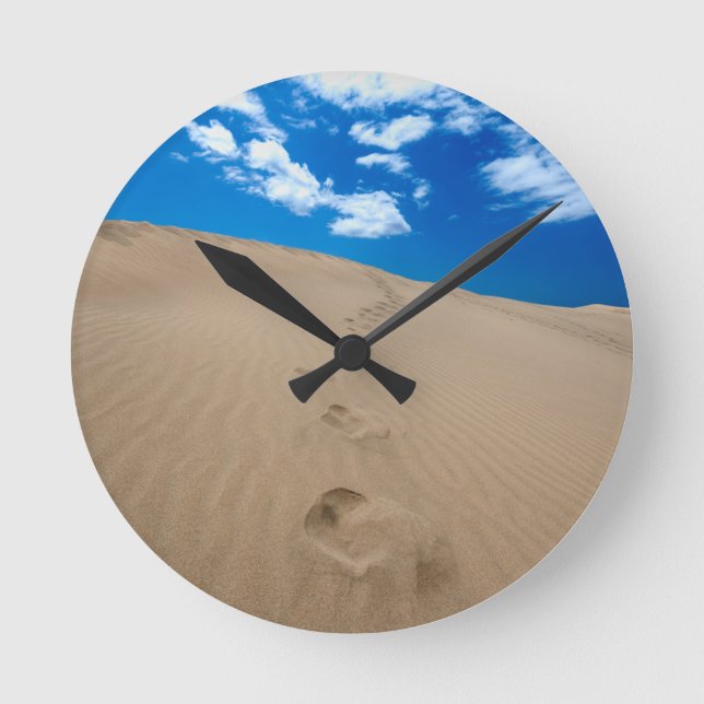 Dunes of Gran Canaria Round Clock (Front)