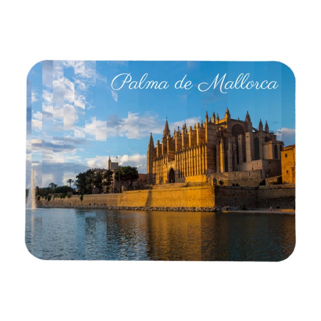 Dusk on the Cathedral of Palma de Mallorca Magnet (Horizontal)