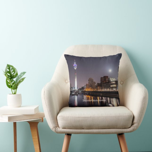 Dusseldorf, Media Harbour Cushion (Chair)