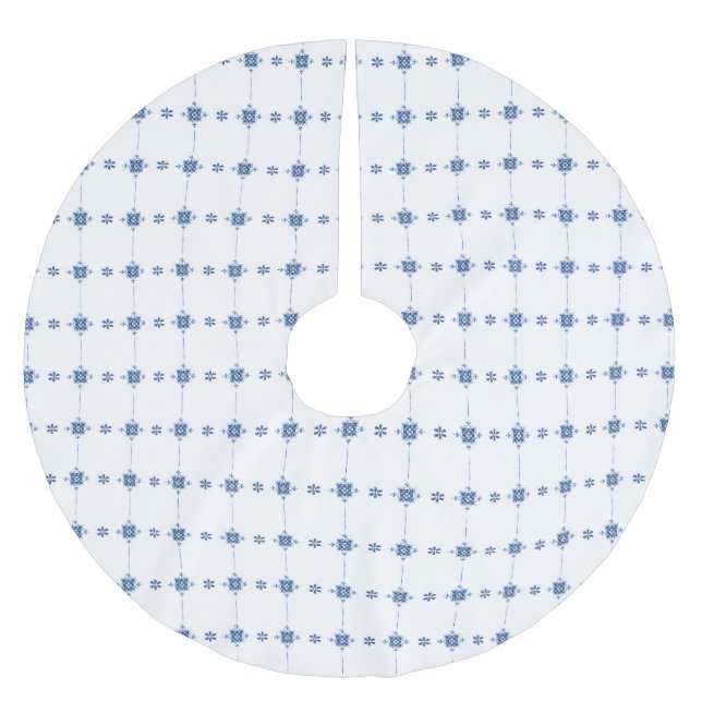 Dutch Delft Blue Floral Pattern Tree Skirt (Front)