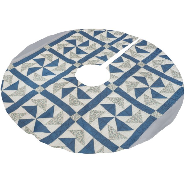 Dutchman’s Puzzle quilt Brushed Polyester Tree Skirt (Angled)