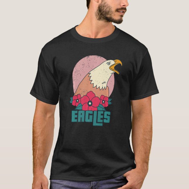 Eagles Bird lovers Birds of prey Falcons Ornitholo T-Shirt (Front)