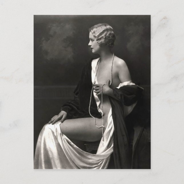 Early 1900s French Beauty Postcard (Front)