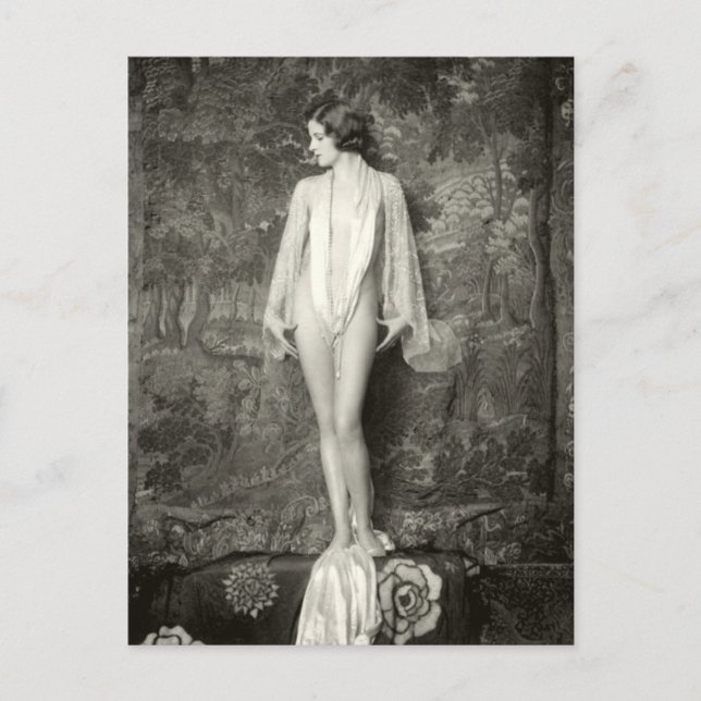 Early 1900s French Beauty Postcard (Front)