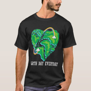 Earth Day Everyday Heart Shaped World Rainbow Envi T-Shirt