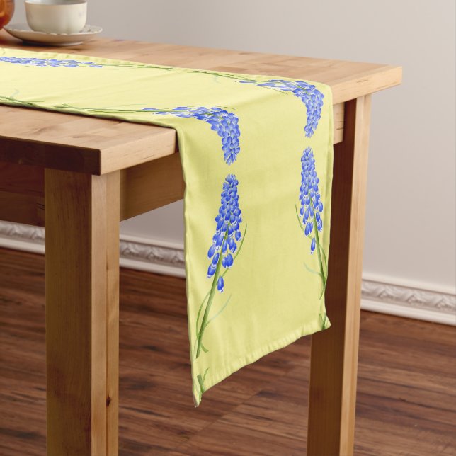 Earthy Spring on a Table Runner (M) (In Situ)