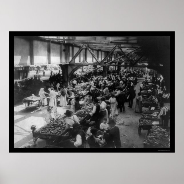 East Side Food Market in New York City 1915 Poster (Front)