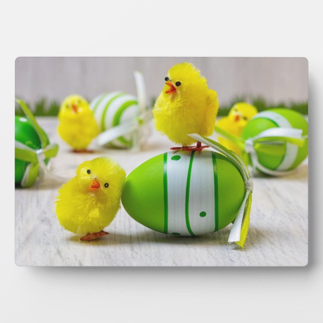 Easter Decoration - Easter egg and chicks Plaque (Front)