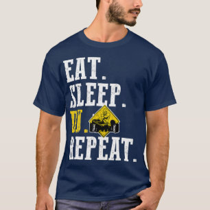 Eat Sleep DJ Disc Jockey Funny DeeJay Cool T-Shirt