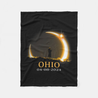 Eclipse 2024 Ohio Total Solar Eclipse 1 Fleece Blanket