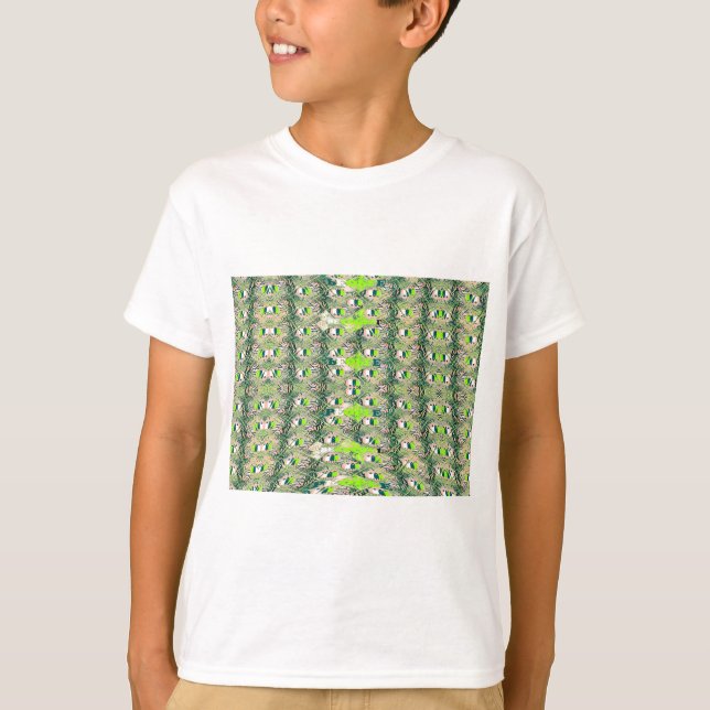 Eco Africa Motif – Nature-Inspired African Art T-Shirt (Front)