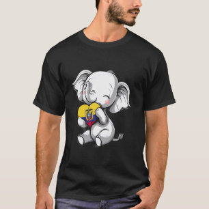 Ecuador Cute Elephant Heart Ecuadorian Roots Ecuad T-Shirt