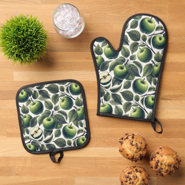 Eden's Apples Oven Mitt & Pot Holder Set (Top Down)