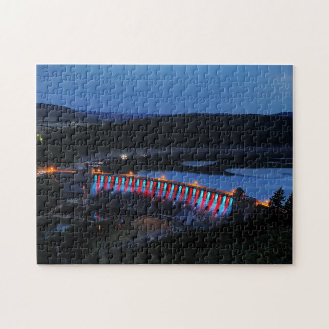Edersee beleuchtete Staumauer am Abend Jigsaw Puzzle (Horizontal)