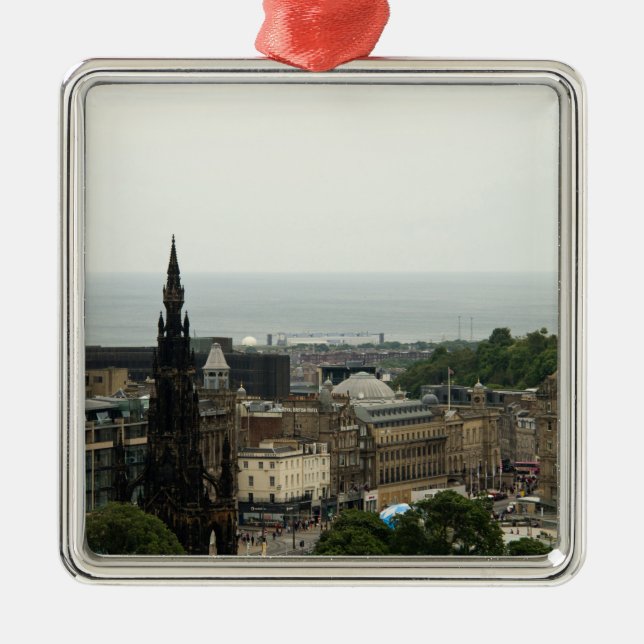 Edinburgh Skyline 001 Metal Tree Decoration (Front)