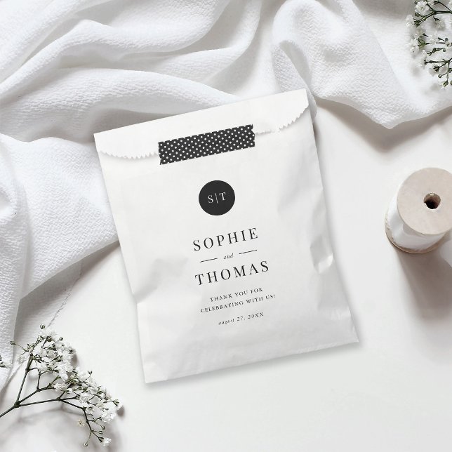 Editable Colour Classic Round Monogram Wedding  Favour Bags (Creator Uploaded)