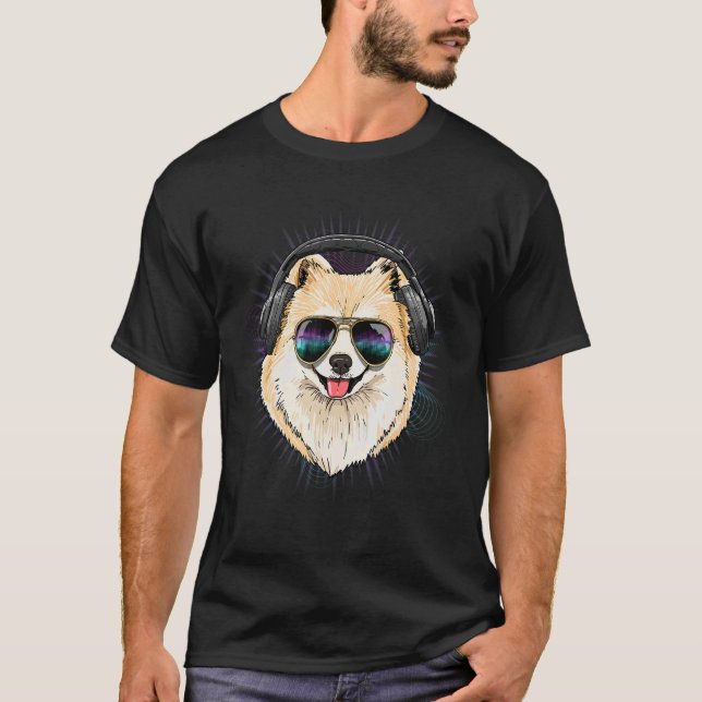 EDM House Music DJ Pomeranian Dog Music  Music Art T-Shirt (Front)