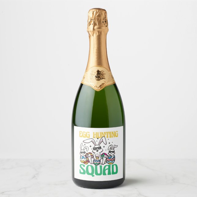 Egg Hunting Squad Easter Funny Kid Easter Egg Hunt Sparkling Wine Label (Front)