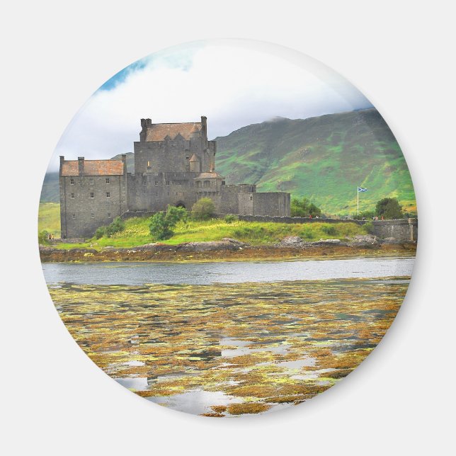 Eilean Donan Castle colour Magnet (Front)