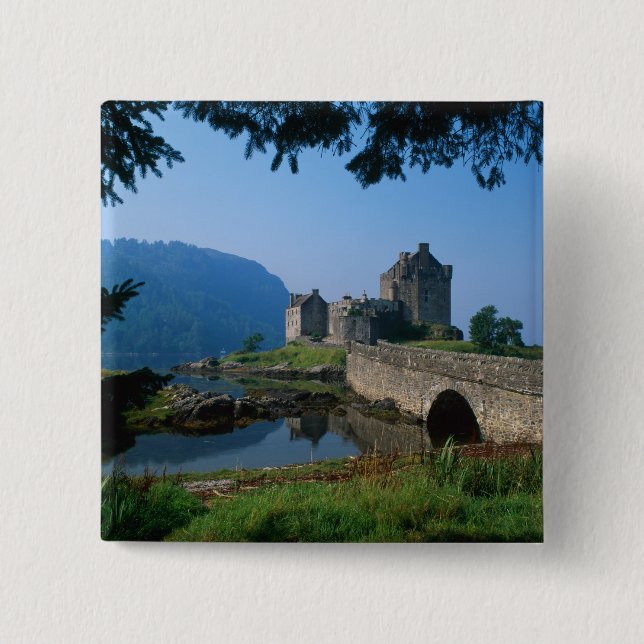 Eilean Donan Castle, Highlands, Scotland 2 15 Cm Square Badge (Front)