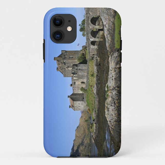 Eilean Donan Castle, Scotland. The famous Eilean 2 Case-Mate iPhone Case (Back)