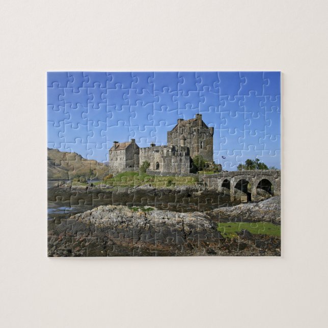 Eilean Donan Castle, Scotland. The famous Eilean 2 Jigsaw Puzzle (Horizontal)