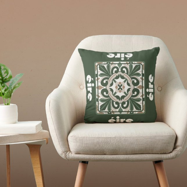 Éire Green Celtic Design Cushion (Creator Uploaded)