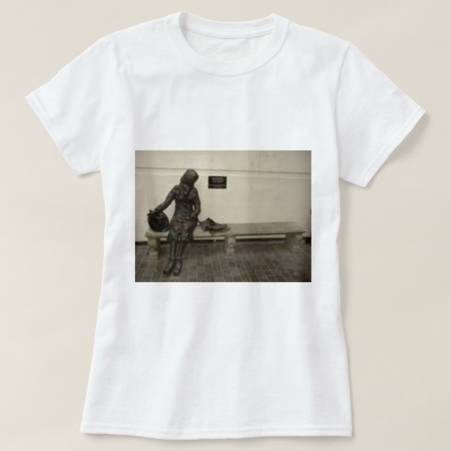 Eleanor Rigby T-Shirt (Design Front)
