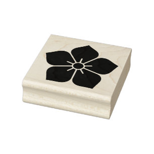 Elegance in Every Petal: 桔梗 Blossom T-Shirt Rubber Stamp