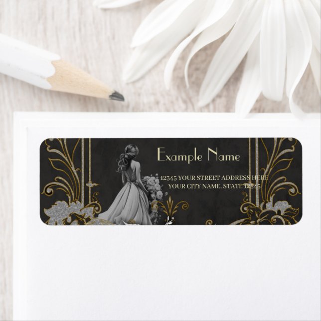 Elegance in silver and black.  (Insitu)