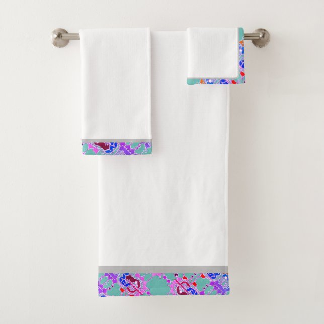 Elegant Abstract Geometric Backround White Bath Towel Set (Insitu)