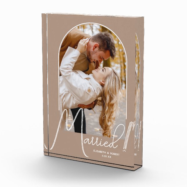 Elegant Arch Wedding Beige Photo (Right)