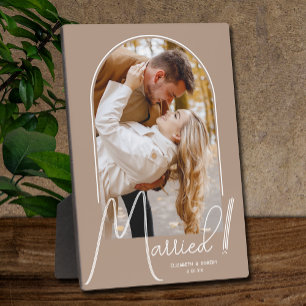 Elegant Arch Wedding Photo Beige Plaque