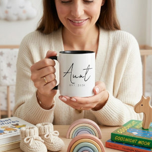 Elegant Aunt EST Year Minimal Family Script Design Mug